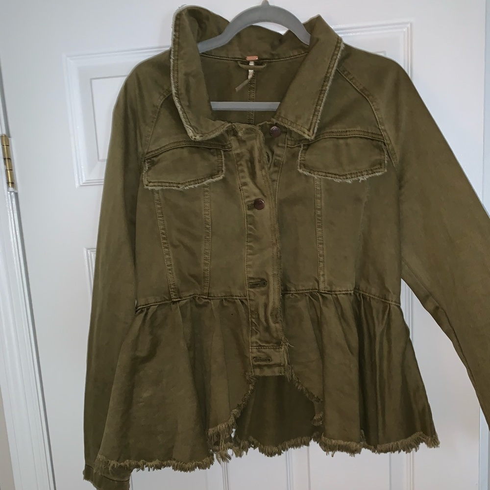 ⭐️FREE PEOPLE Army Green Jacket⭐️